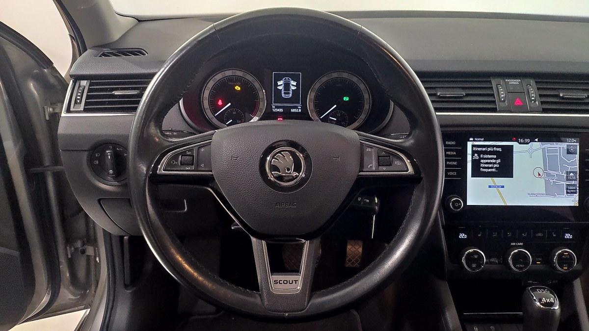 SKODA Octavia 2.0 Tdi Cr 150 Cv 4X4 Dsg Wagon Scout