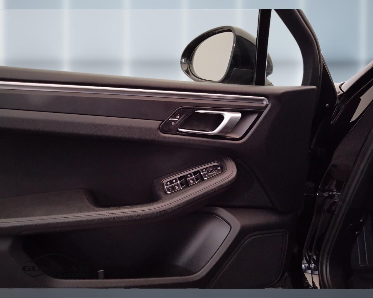 PORSCHE Macan I 2019 - Macan 2.0 245cv pdk