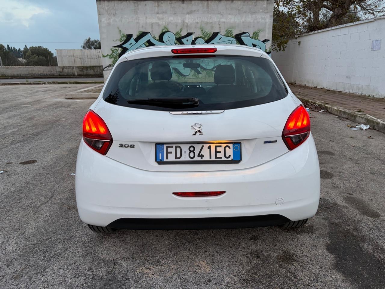 Peugeot 208 benzina 5 porte