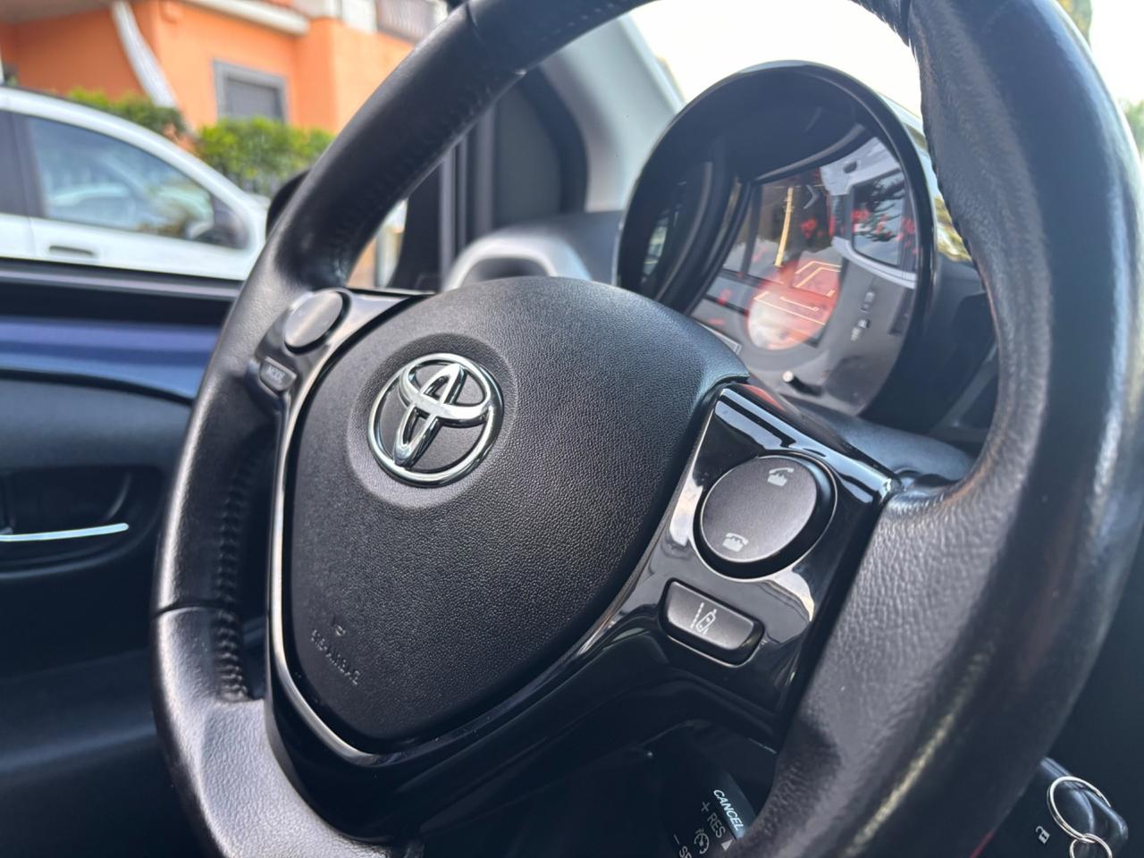 *TOYOTA AYGO 1.0 69 CV X-COOL - 2017 - 77.000 KM*