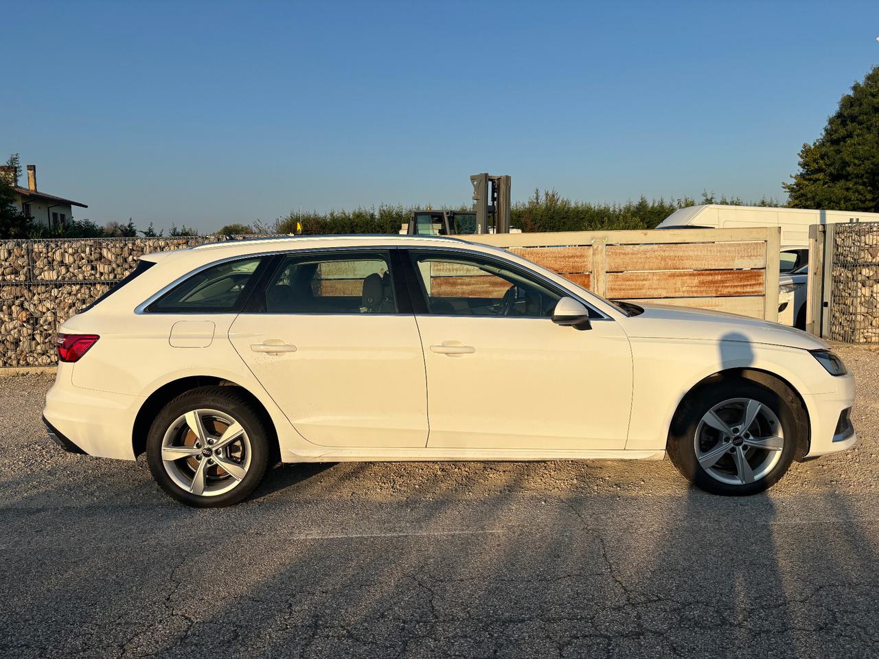 Audi A4 Avant 30 TDI/136 CV S tronic Business