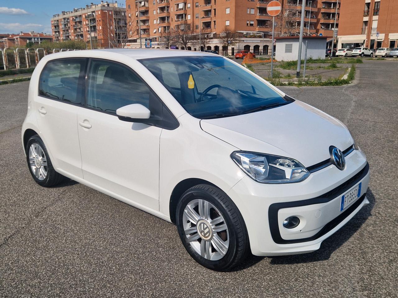 Volkswagen up! 1.0 75cv 5 porte 93 mila km