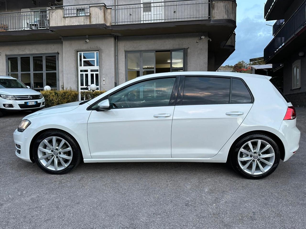 Volkswagen Golf 2.0 TDI 5p. Highline BlueMotion Technology