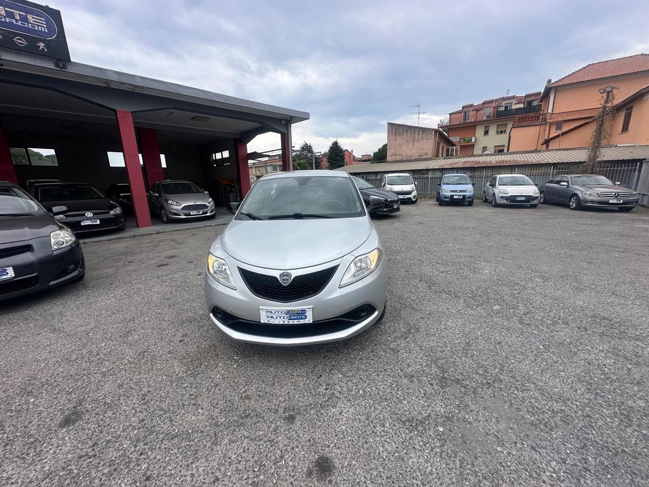 Lancia Ypsilon 1.2 69 CV 5 porte GPL Platinum