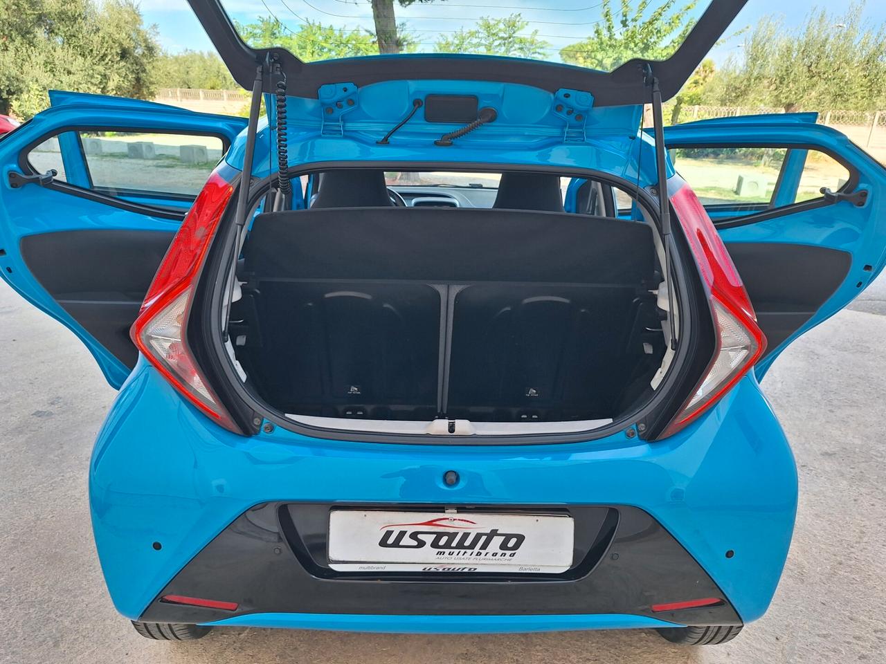 Toyota Aygo 1.0 5 porte x-cool 35000 km 2019