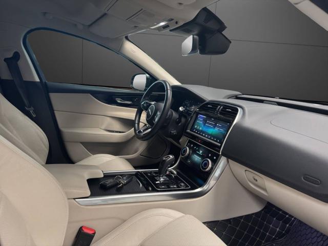 JAGUAR XE 2.0 D 180 CV AWD aut. SE