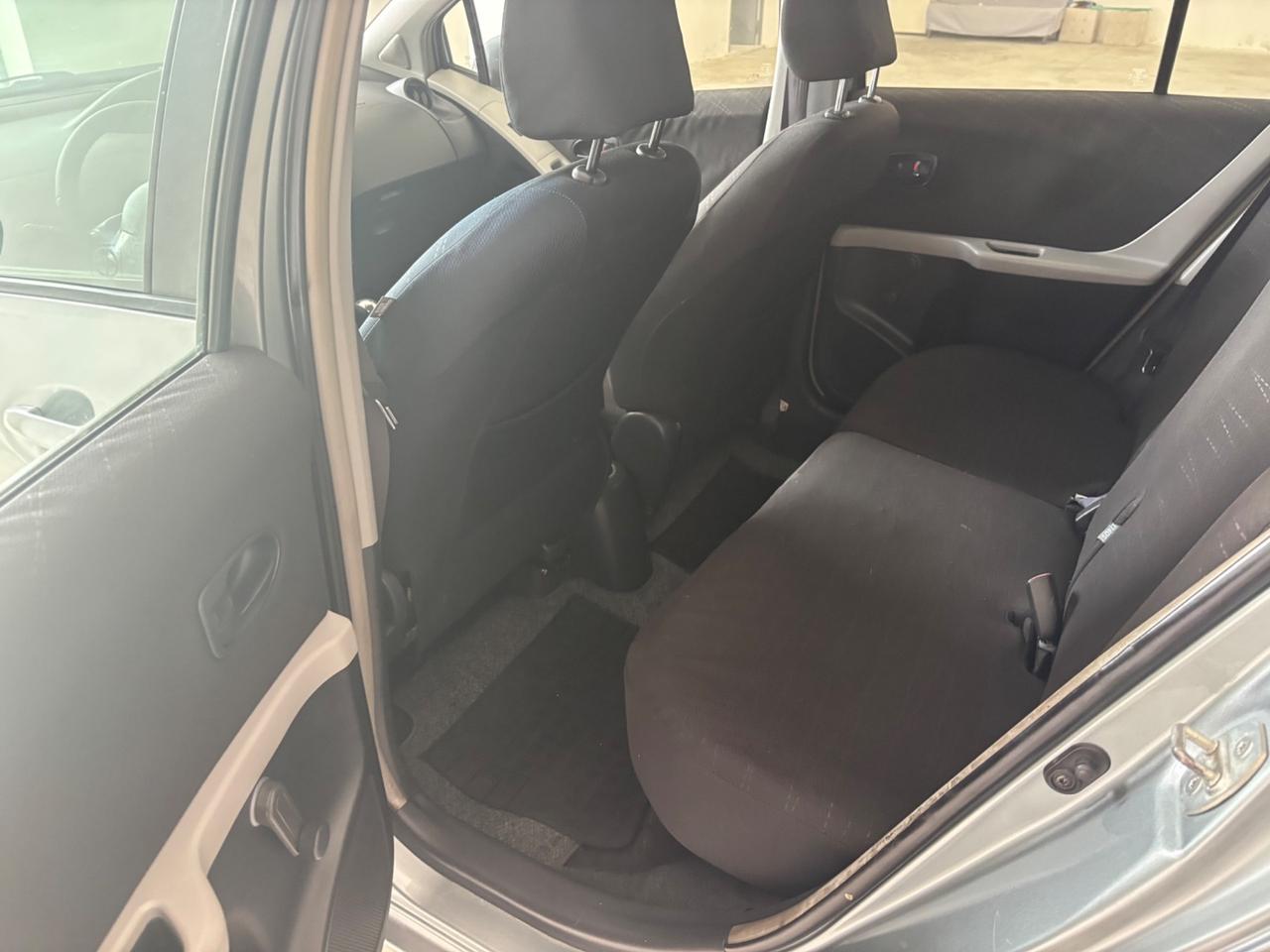 Toyota Yaris 1.0 5 porte