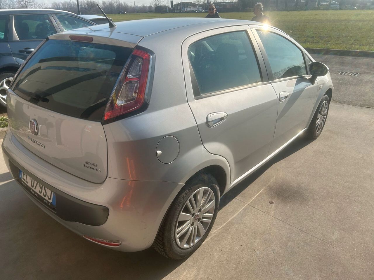 Fiat Grande Punto 2011 photo 4