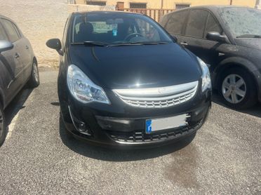 Opel corsa 1.2 benzina GPL anno 2013