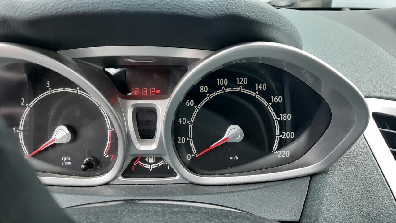 Ford Fiesta Titanium 1.2 benzina Unipro NEOPATENTATI