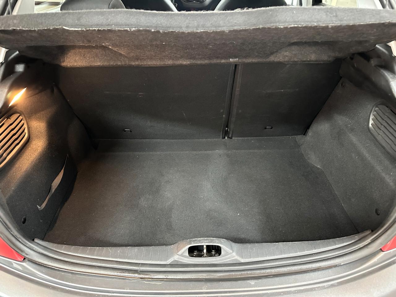 Peugeot 208 1.4 HDi 68 CV 5 porte Active BUSINESS