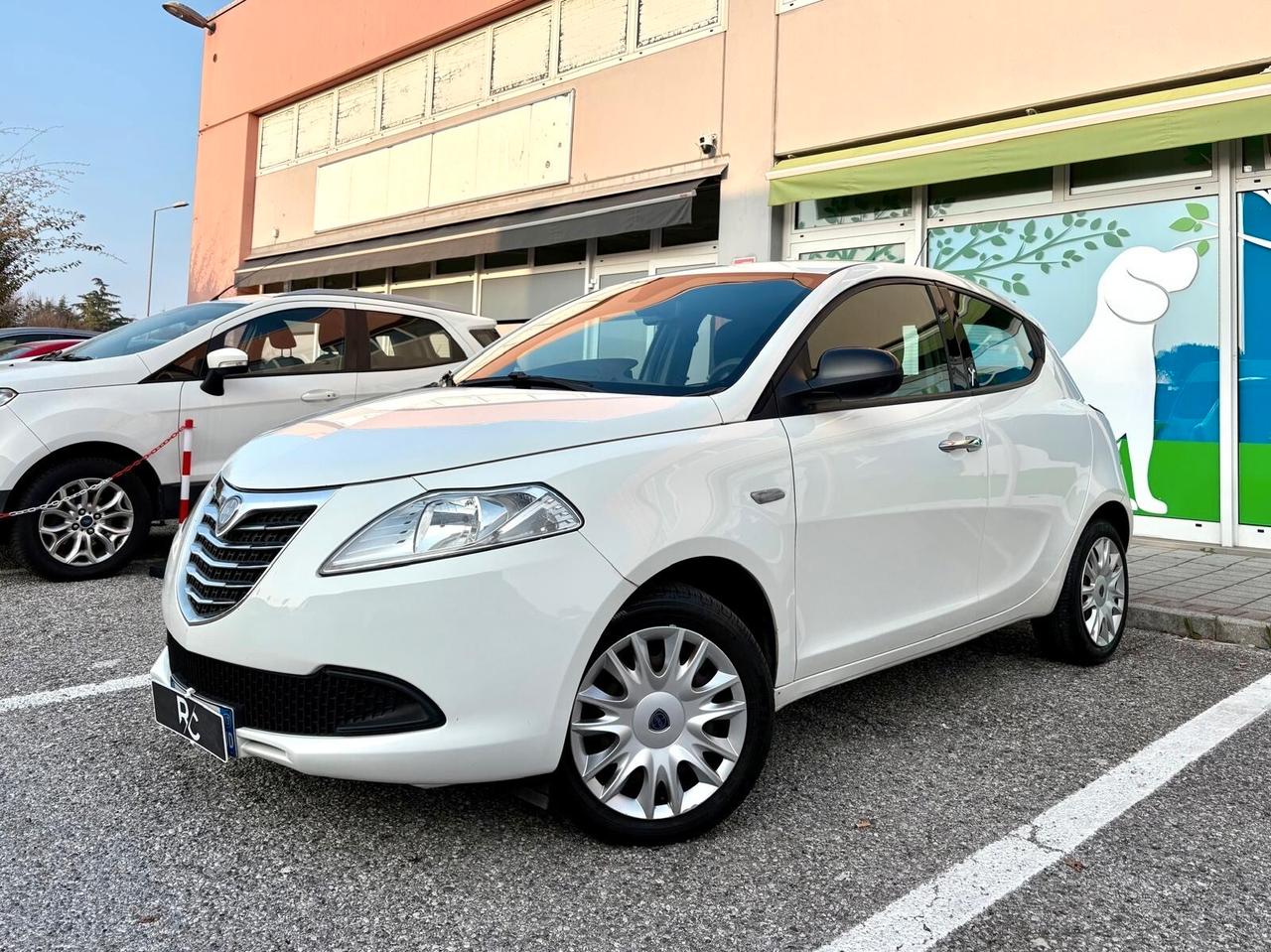 Lancia Ypsilon 1.3 MJT 16V 95 CV 5 porte S&S Silver