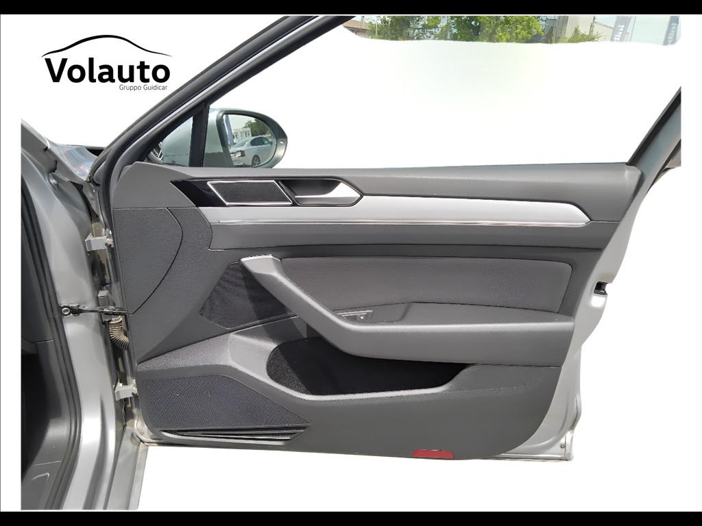VOLKSWAGEN Passat VIII 2019 Variant - Passat Variant 2.0 tdi Business 122cv dsg