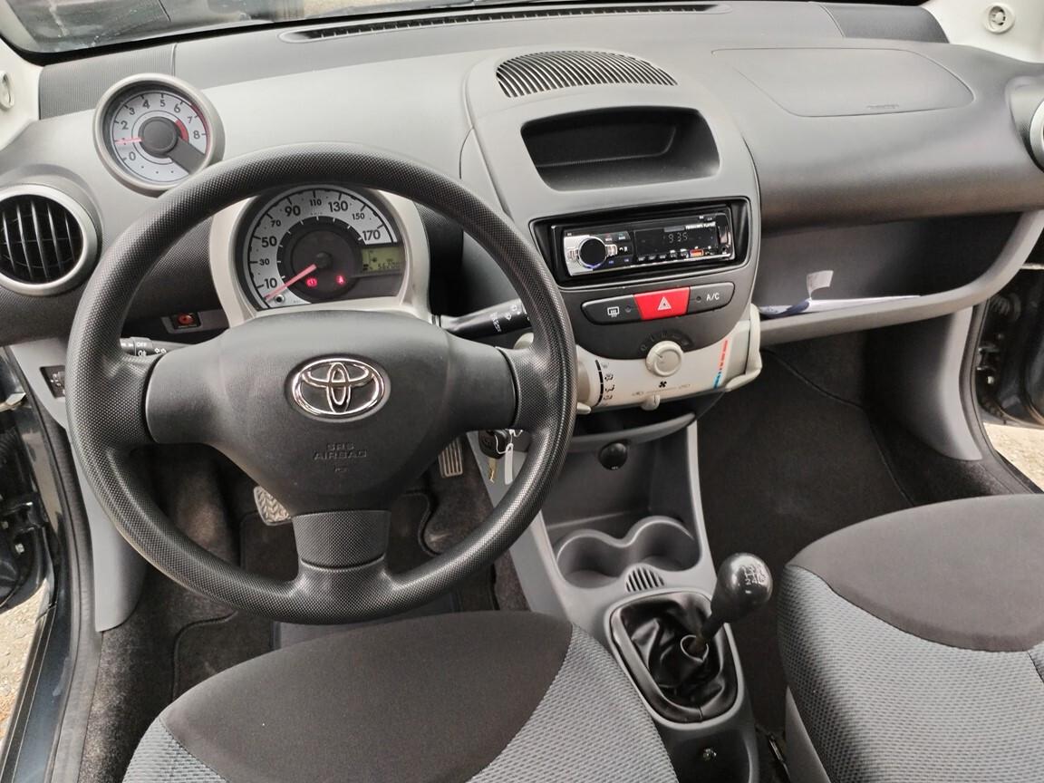 Toyota Aygo 1.0VVT-i 3 p 56000km unipro accessoriata e tagliandata