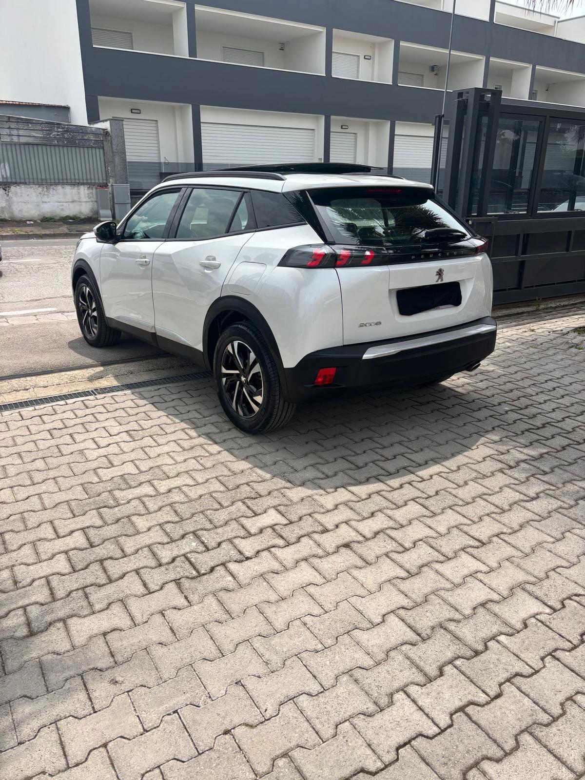 Peugeot 2008 BlueHDi 130 S&S EAT8 Allure Navi Pack