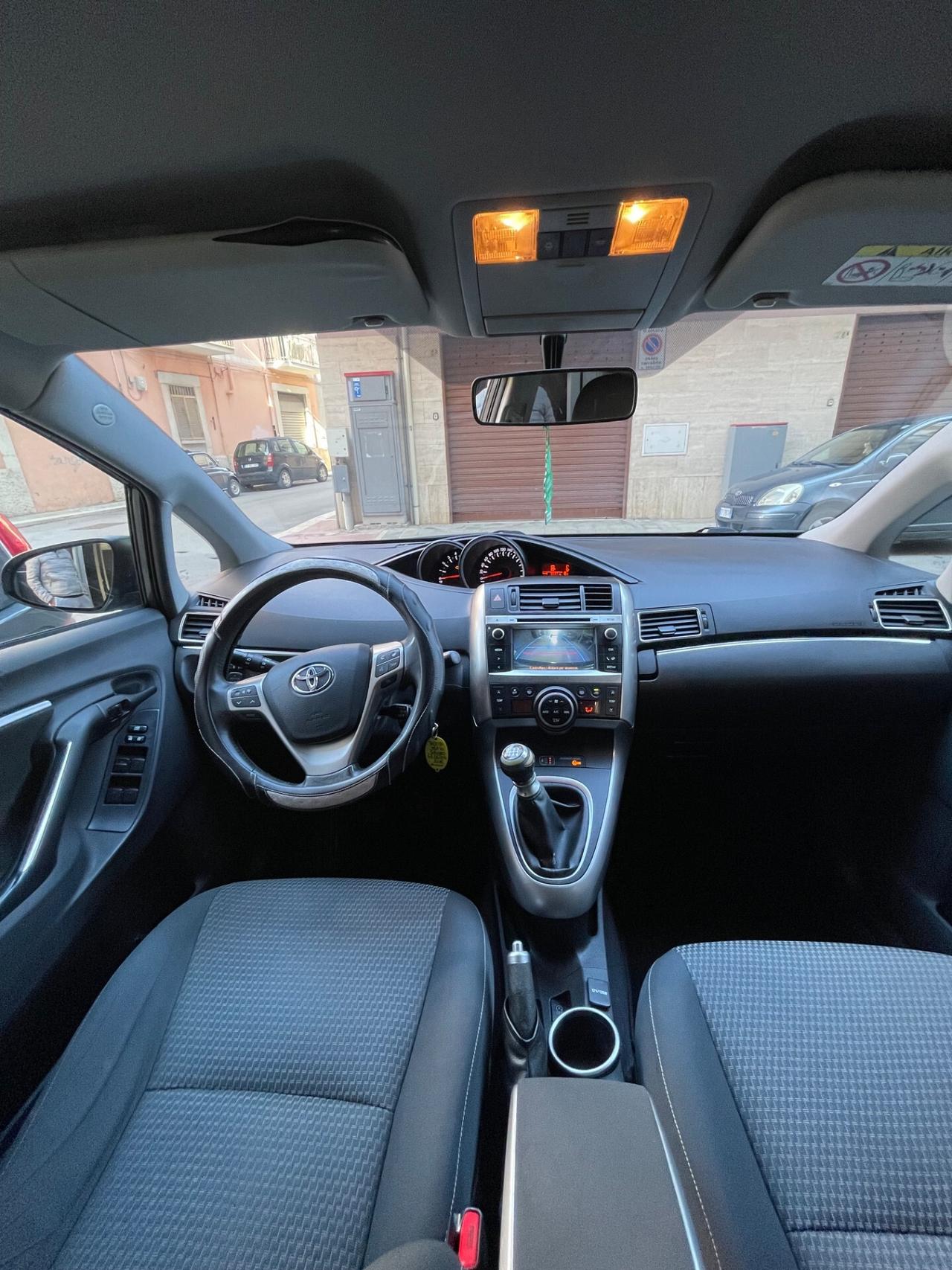 Toyota Verso 1.6 D-4D Style