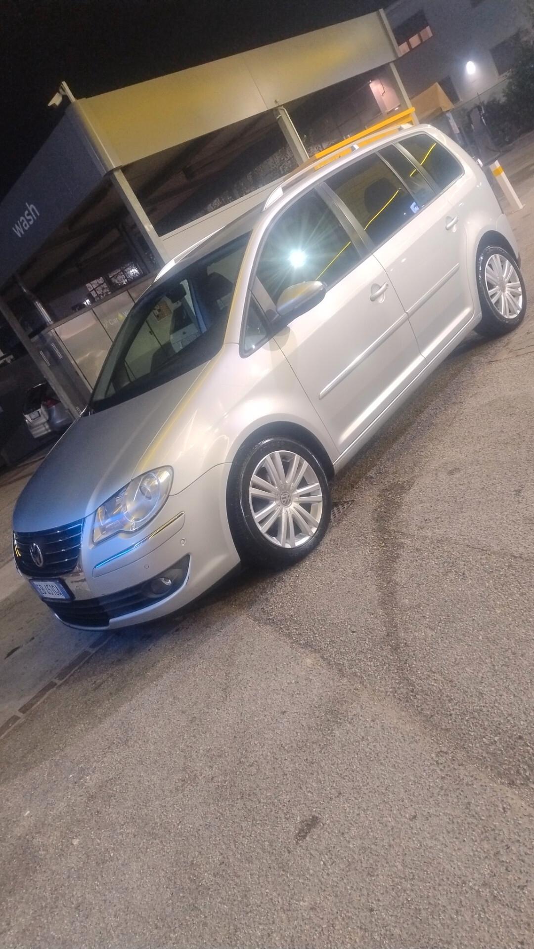 Volkswagen Touran 2.0 TDI 140 CV Highline