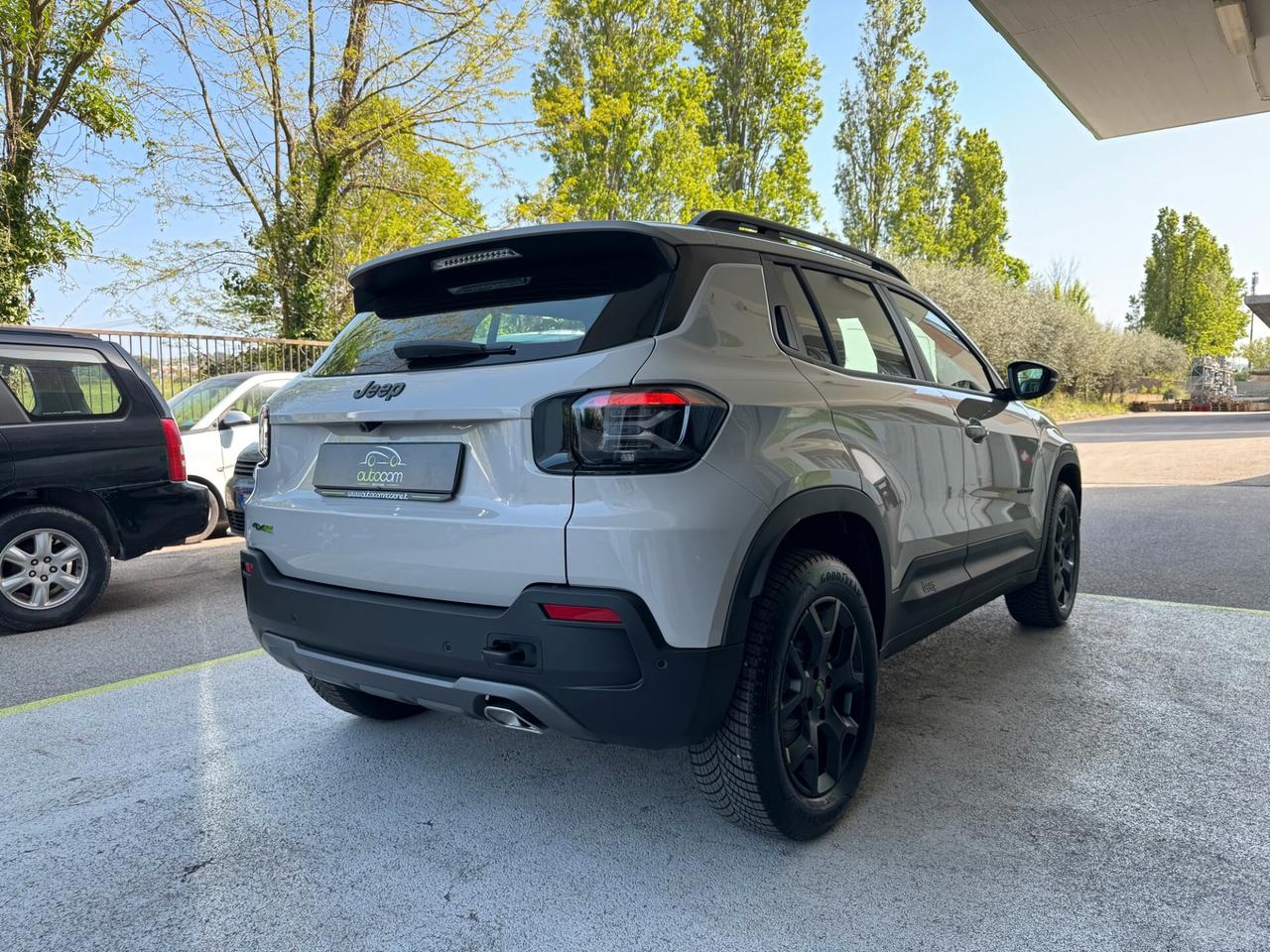 Jeep Avenger 1.2t mhev Upland 4Xe 145cv edct6 km0