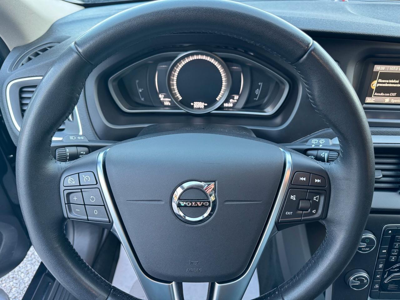 Volvo V40 T2