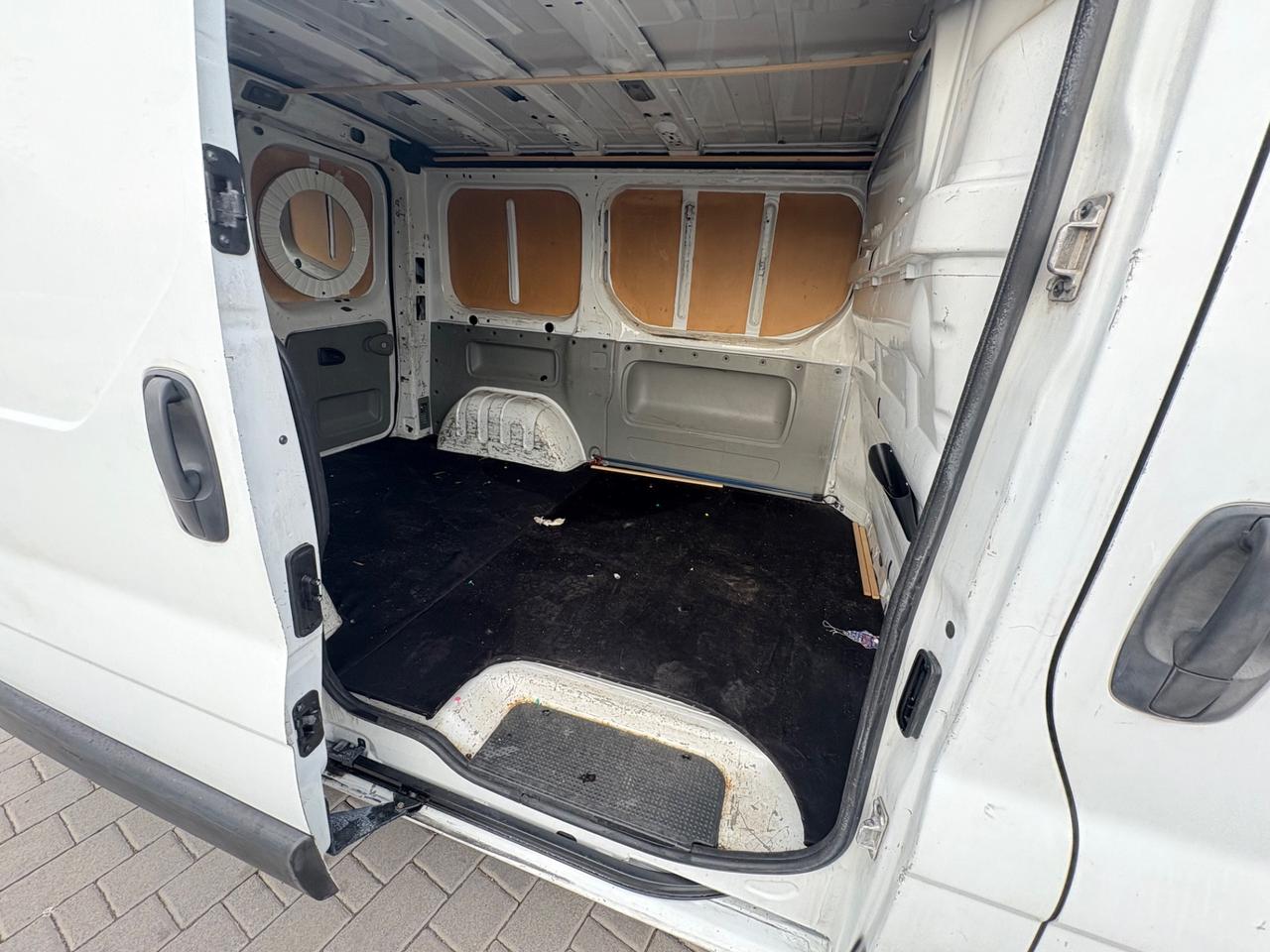 Renault Trafic 2.0 dci 130 cv PC-TN Furgone Generique