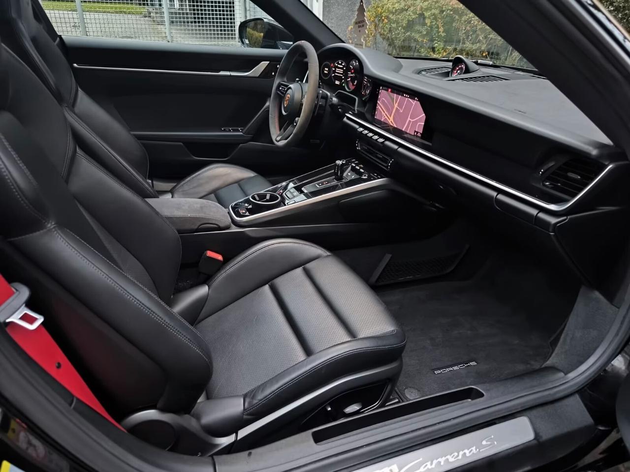 Porsche 911 Carrera S 992 Sport Design/Panorama FULL