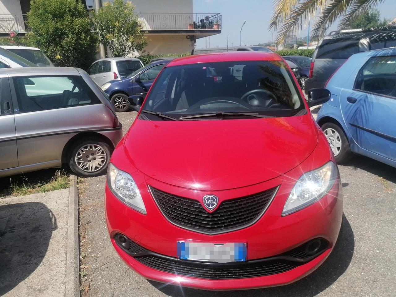 Lancia Ypsilon 1.2 69 CV 5 porte S&S Gold