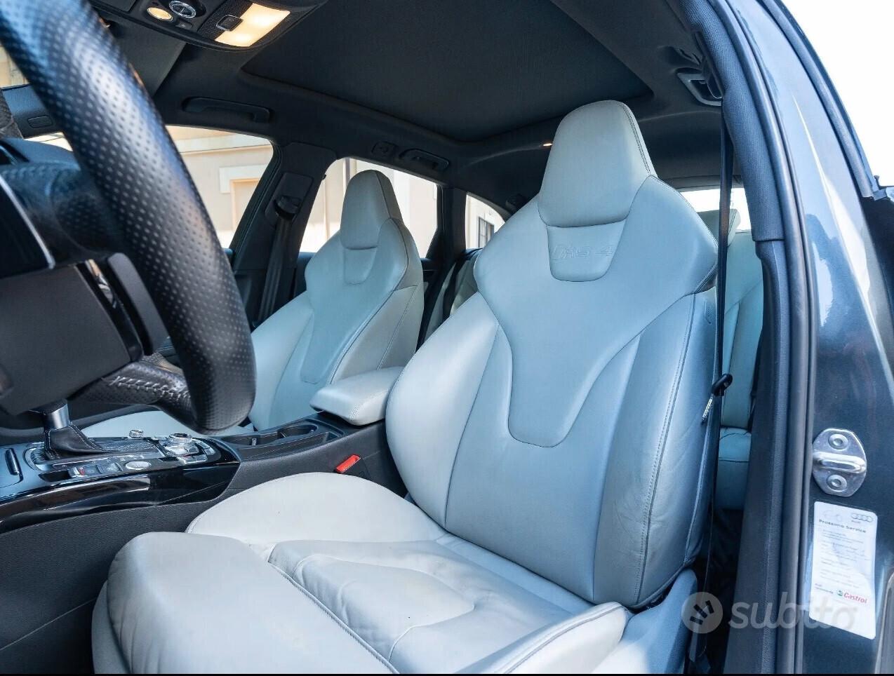 Audi A4 RS 4 Avant 4.2 V8 FSI quattro S tronic