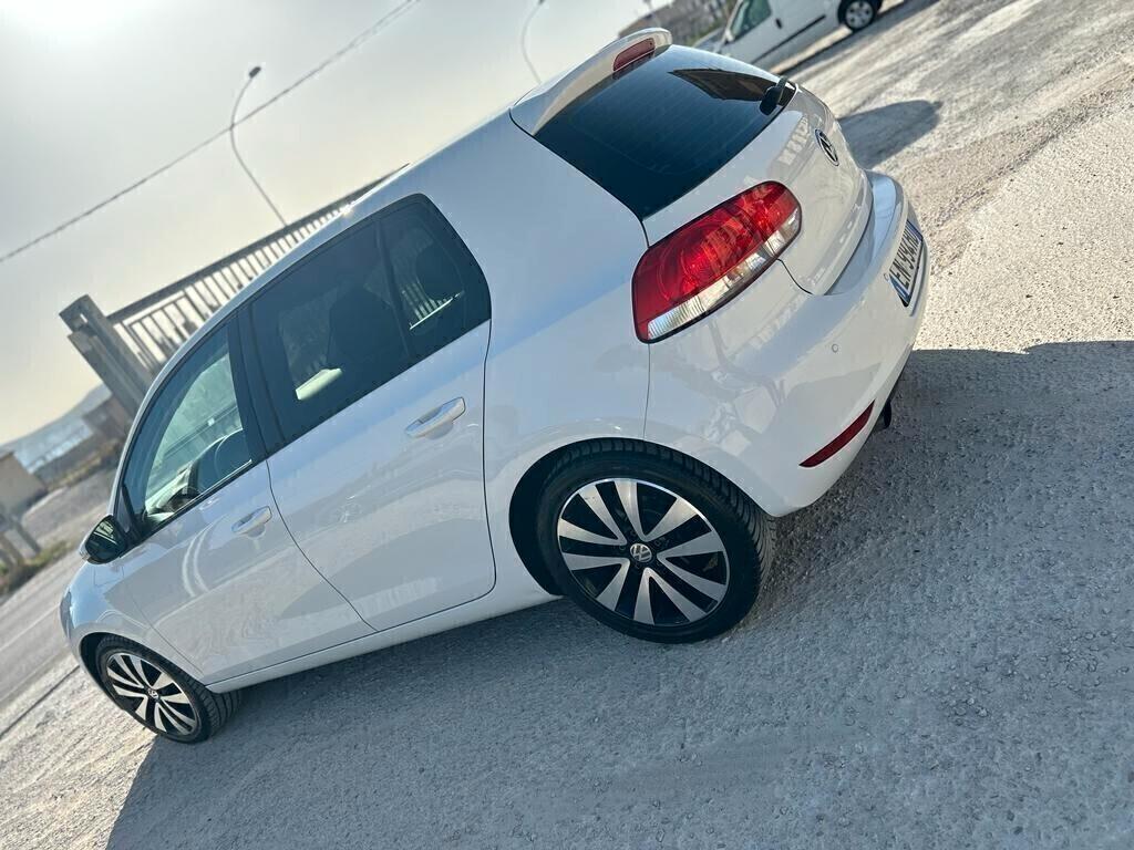 Volkswagen Golf 1.6 TDI DPF 5p. Highline