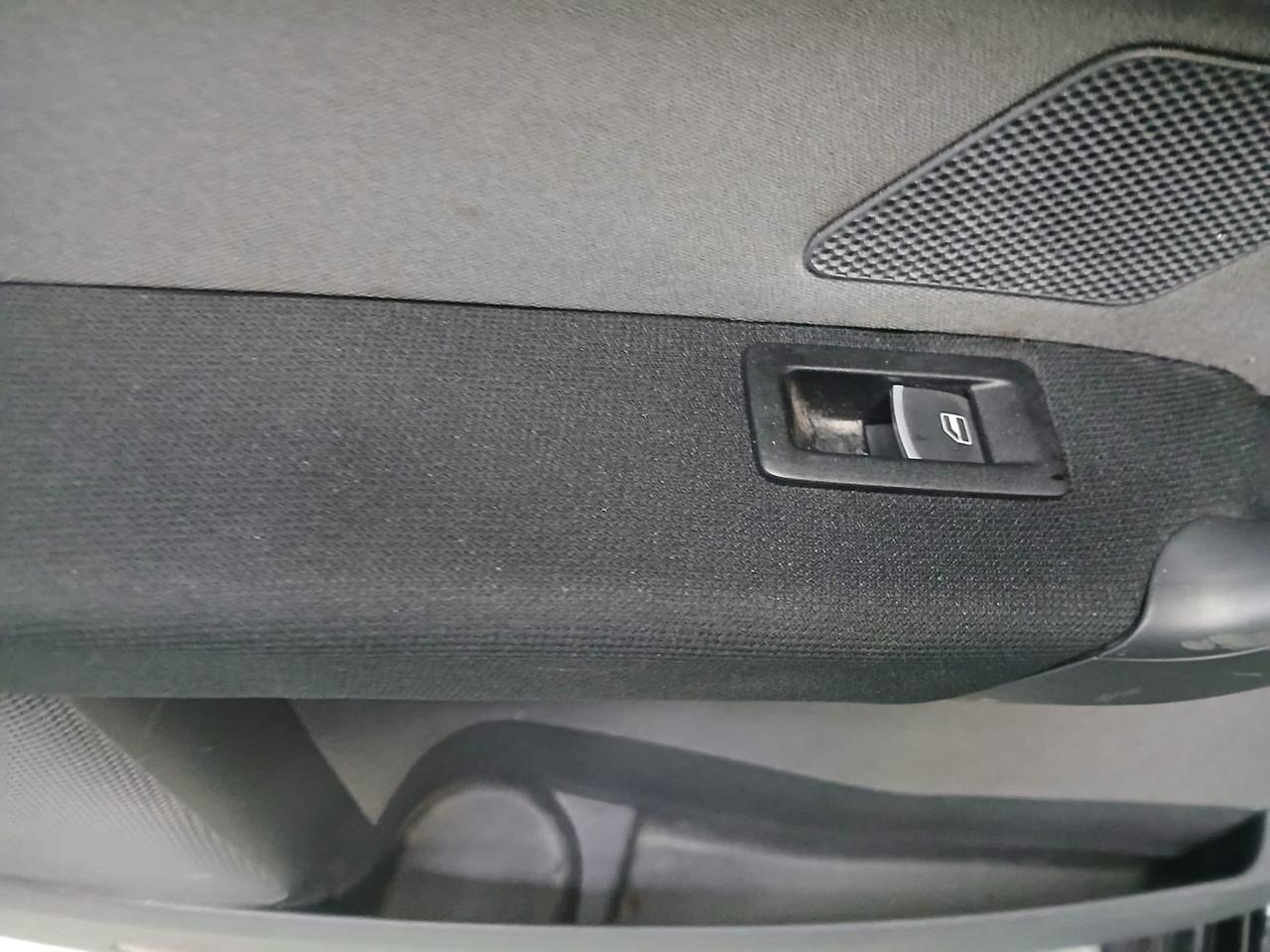 Volkswagen Touran Business 1.4 Highline EcoFuel 7 posti tetto navigatore full