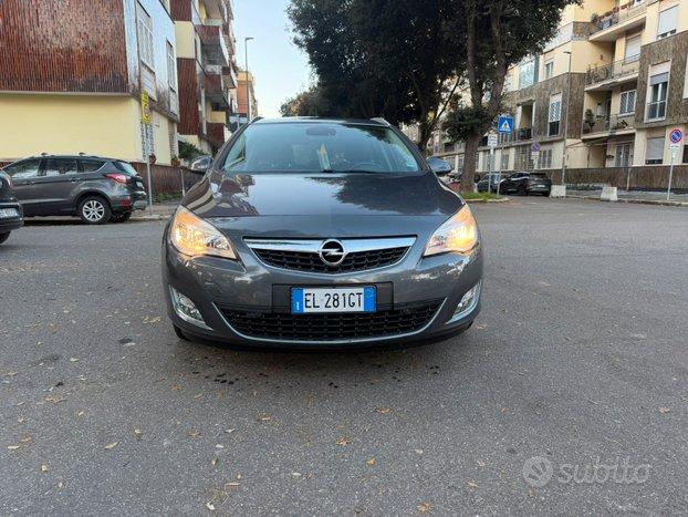 Opel Astra SW 2.0 CDTI 165cv - SOLO 92550 Km. -