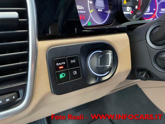 PORSCHE Cayenne 3.0 V6 E-Hybrid PHEV Iva Esposta Promo