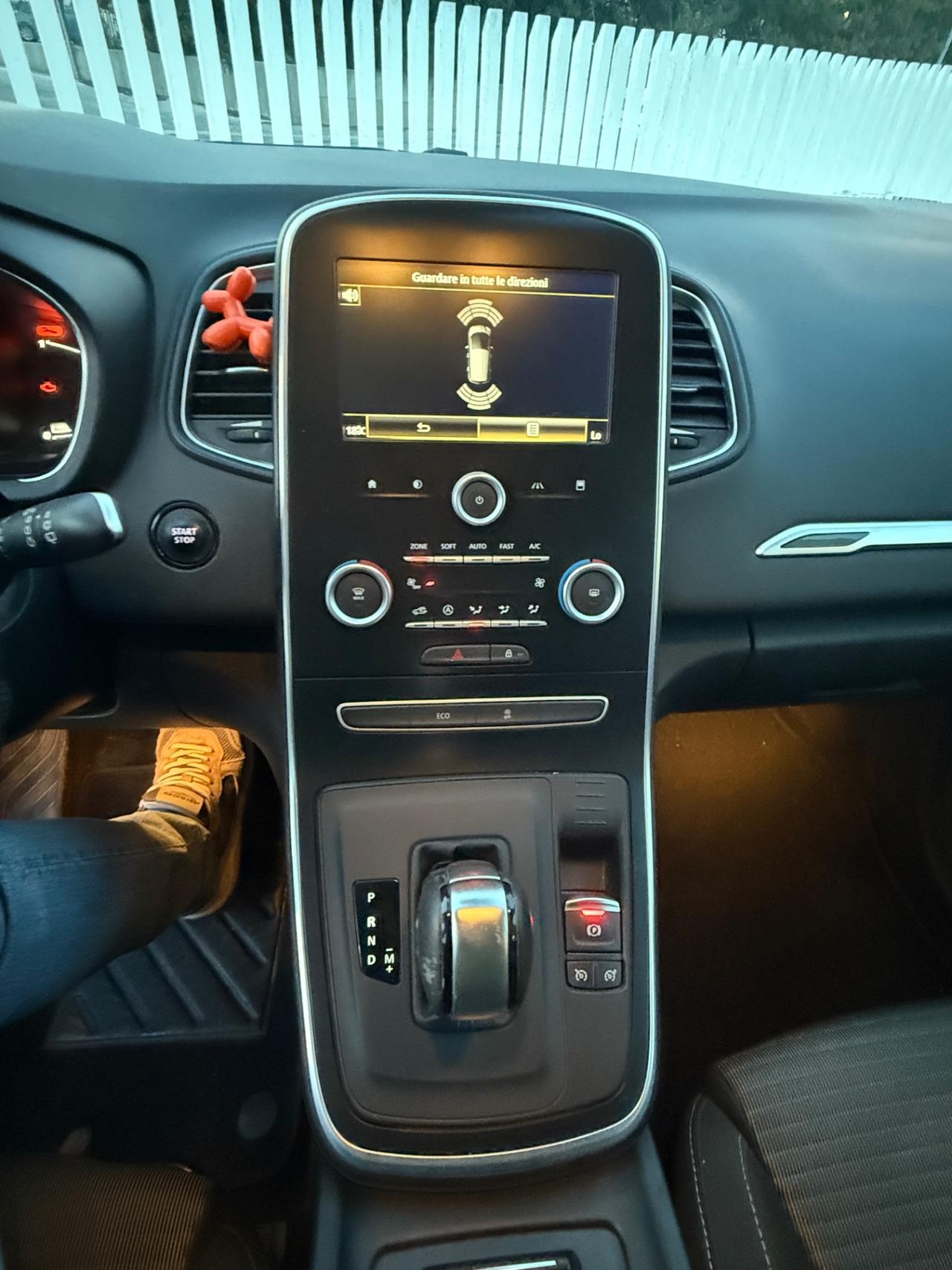 Renault Scenic Scénic dCi 8V 110 CV EDC Energy Business