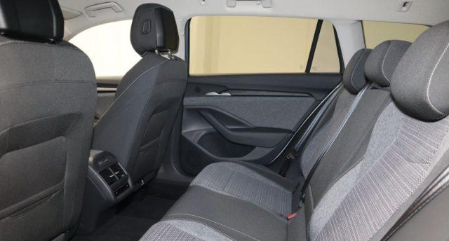 SKODA Superb 2.0 TDI DSG Wagon Style