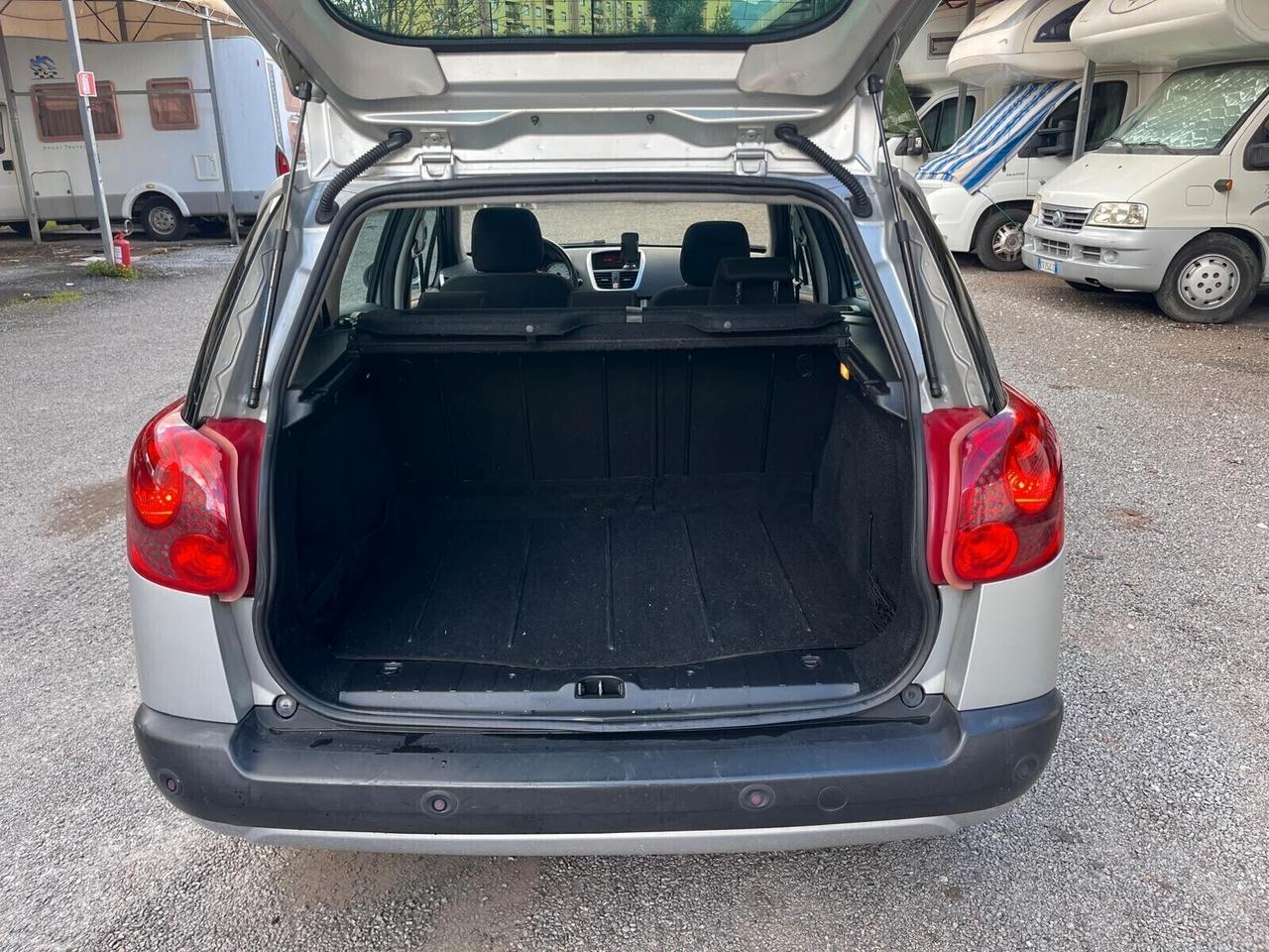 Peugeot 207 1.6 HDi 12 MESI DI GARANZIA