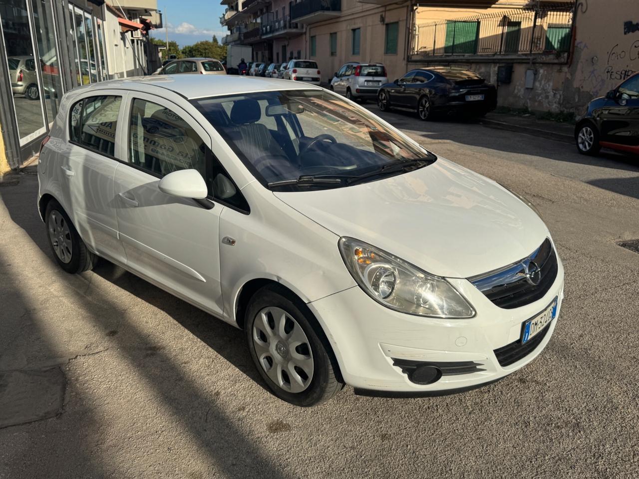 Opel Corsa 1.2 5 porte Cosmo