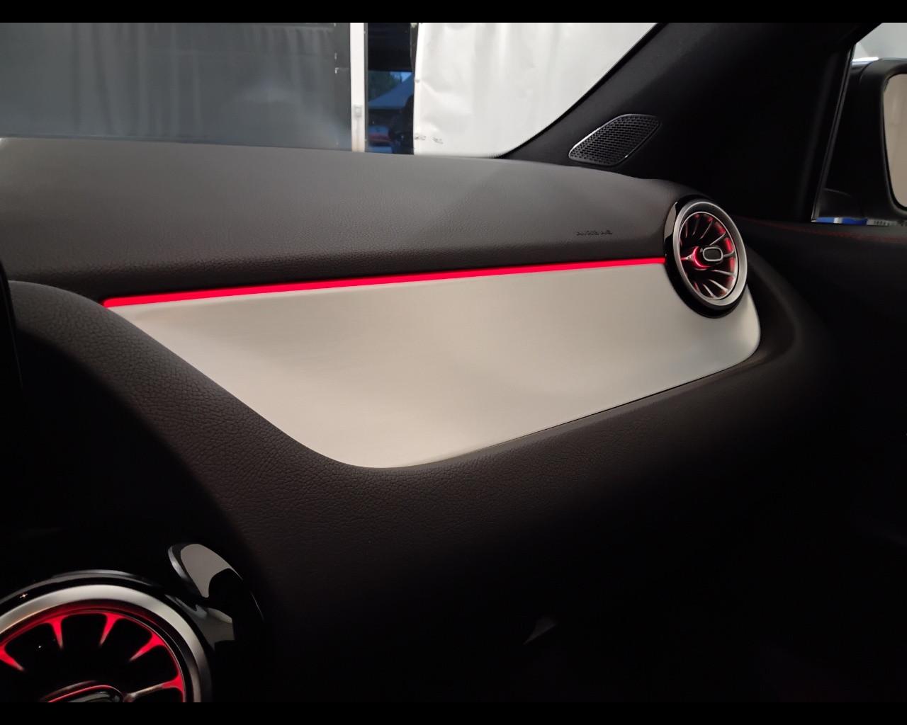 Mercedes-Benz GLA-H247 2023 - GLA 180 d AMG Line Advanced Plus auto