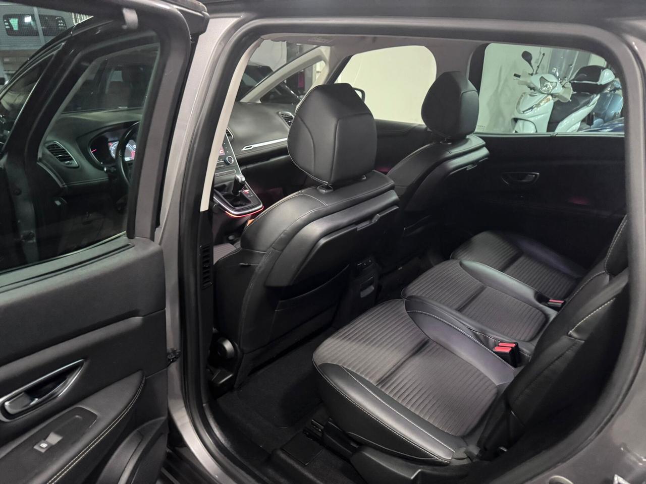 Renault Grand Scenic dCi 8V 110 CV EDC Energy Intens 7 POSTI