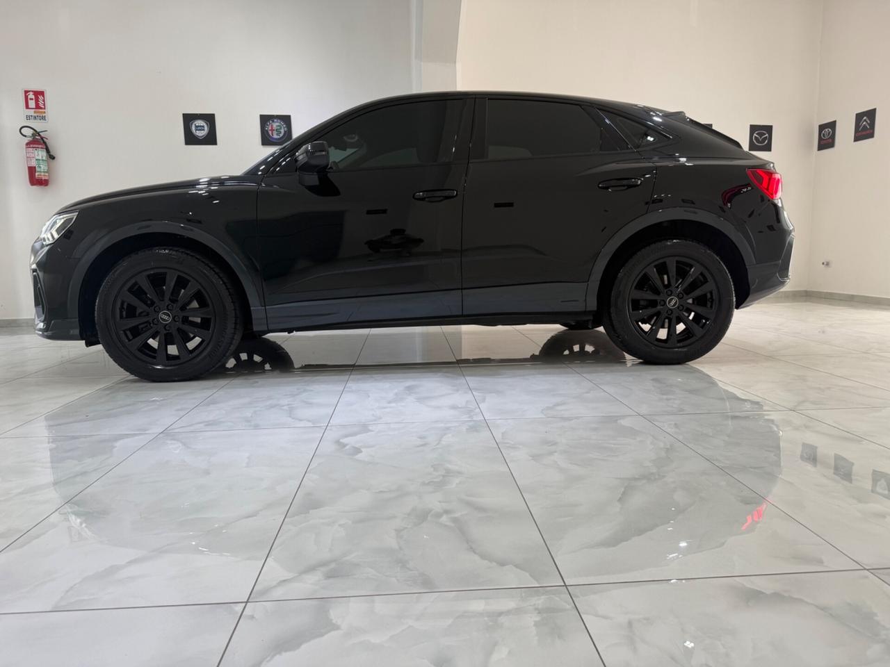 AUDI Q3 SPB 35 TDI S TRONIC SPORT TOTAL BLACK