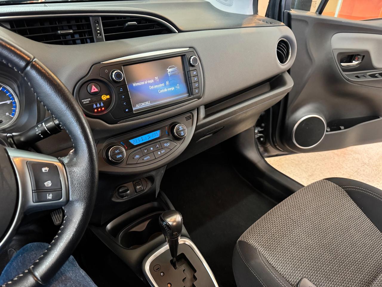 Toyota Yaris 1.5 Hybrid AUTOMATICA Business OK NEOPATENTATI