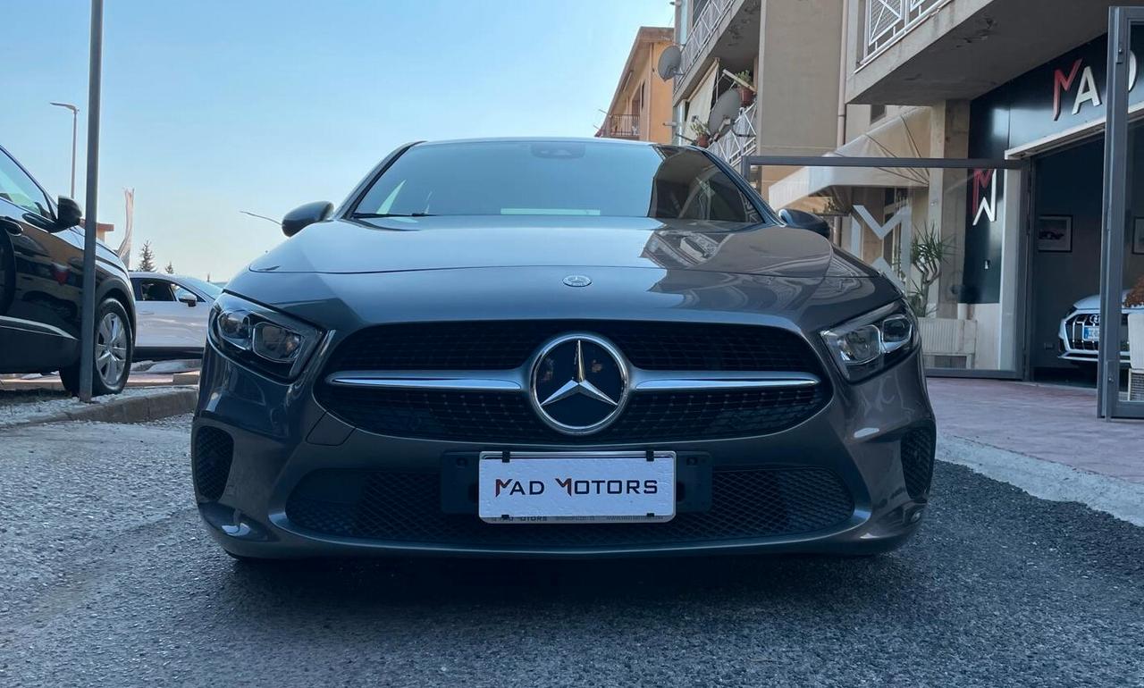 Mercedes-benz A 180 AMG Premium 2019
