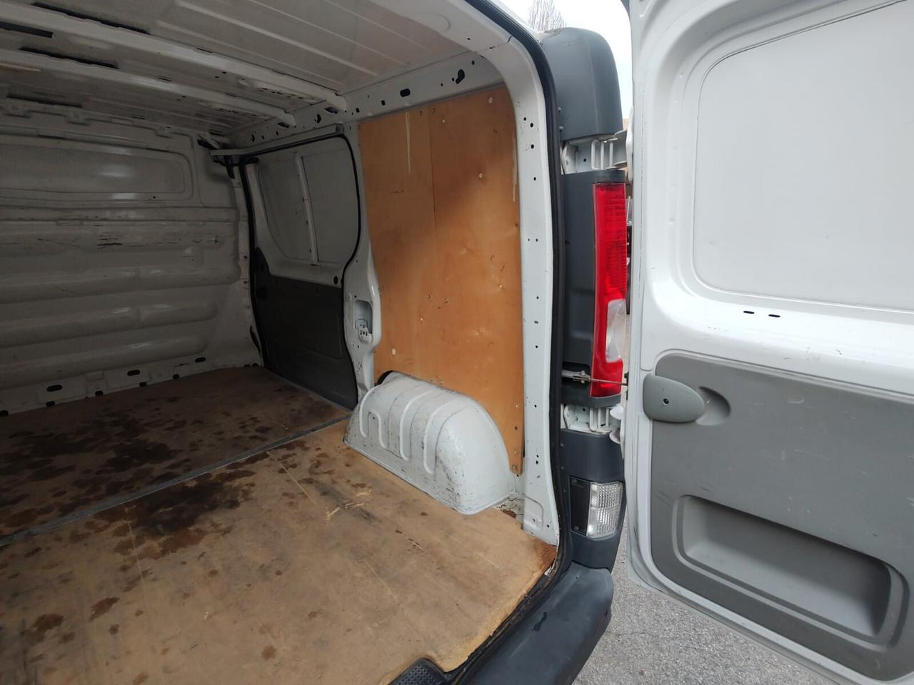 Renault Trafic T29 2.0 dCi/115 PL-TN Furgone DPF, OK NEOPATENTATI