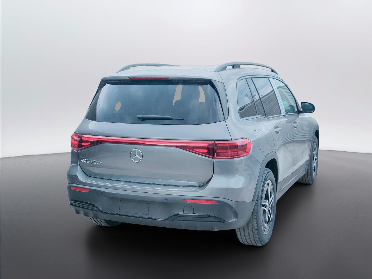 Mercedes-Benz EQB 250+