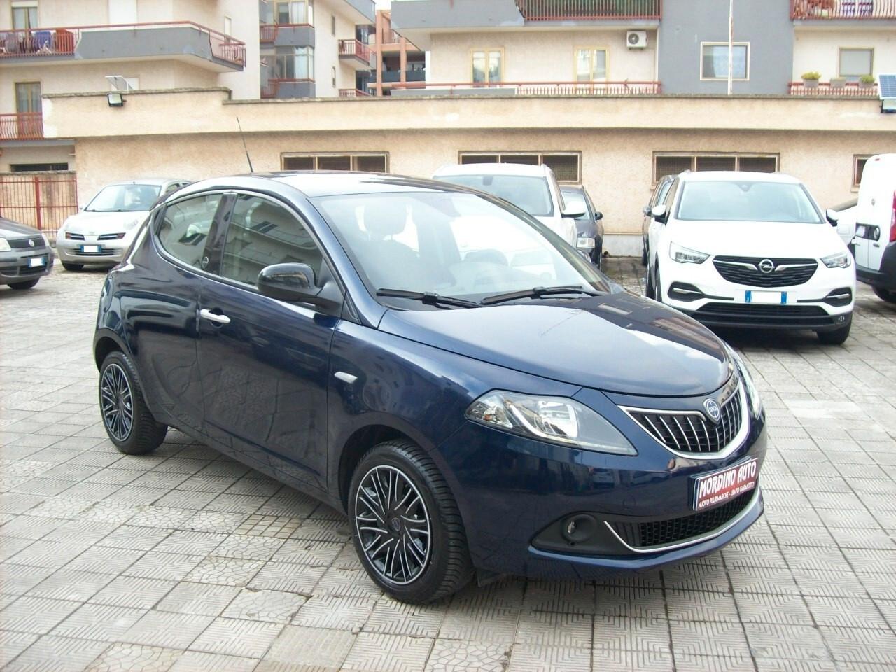 Lancia Ypsilon 1.0 FireFly 5 porte S&S Hybrid Ecochic Gold
