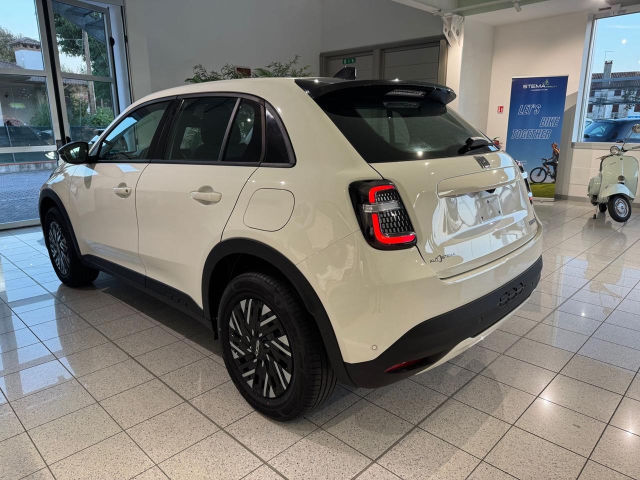 FIAT 600 IV 2023 Hybrid DCT MHEV - VARI COLORI!