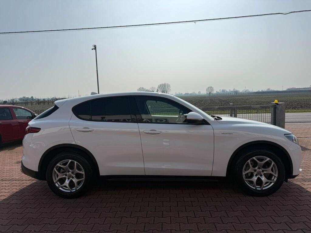 Alfa Romeo Stelvio 2.2 Turbodiesel 160 CV AT8 RWD Super