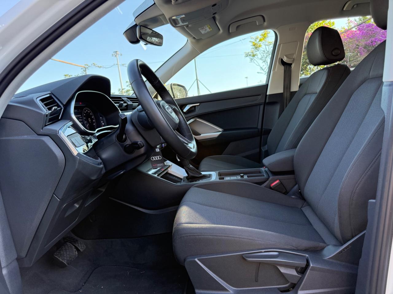 Audi Q3 45 TFSI e S tronic Business