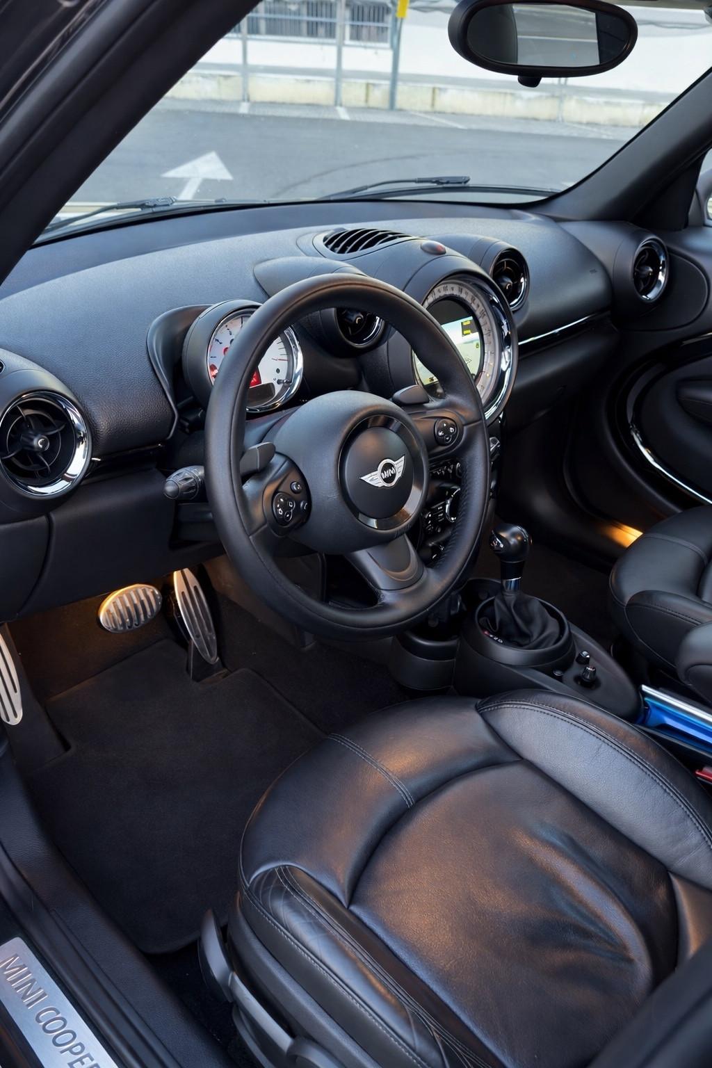 MINI COUNTRYMAN 2.0 SD 143CV FULL DA VETRINA