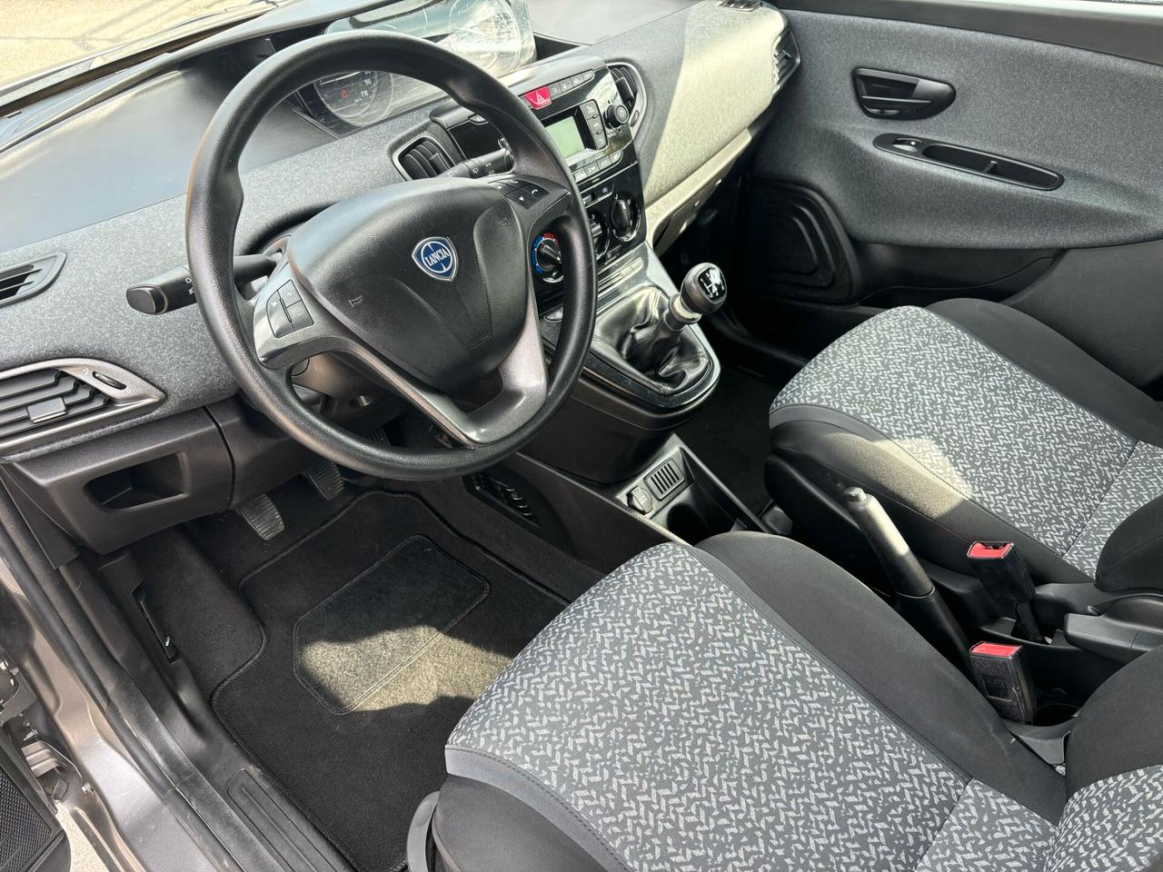Lancia Ypsilon 1.2 69 CV 5 porte GPL Ecochic Gold