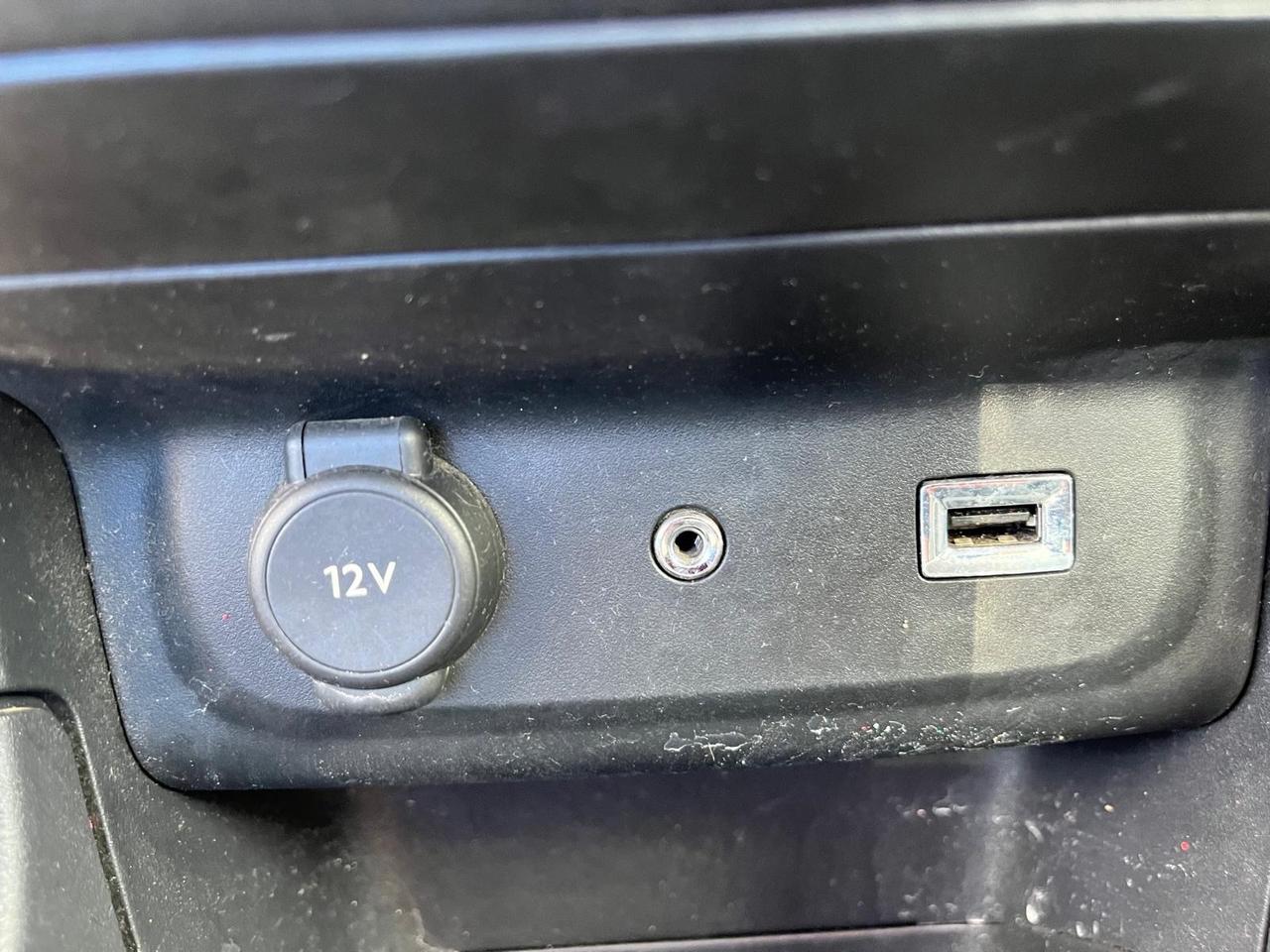 Citroen c3 3 serie SHINE -1.2 benz -82cv- 2017