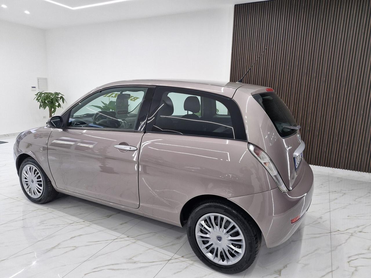 LANCIA YPSILON 1.2 BENZINA ORO PLUS 2009 160000KM